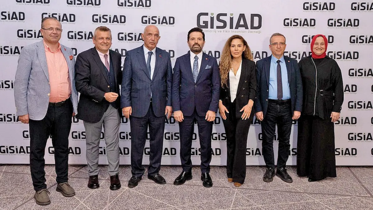 Dışa bağımlı olmanın handikapını yaşıyoruz